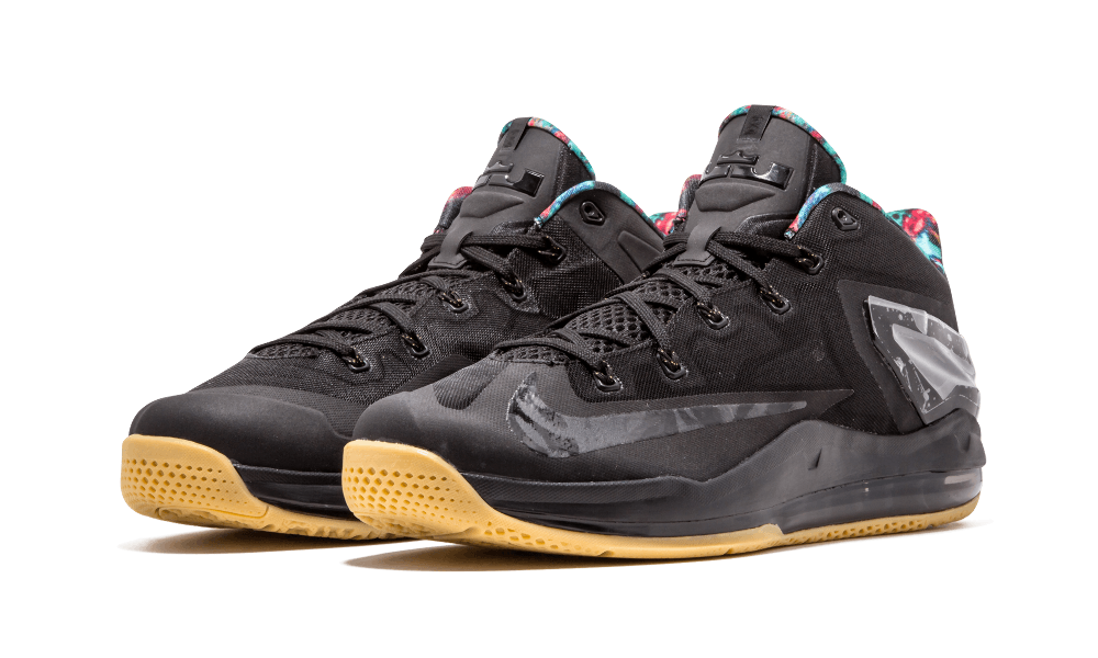 Nike Max Lebron 11 Low Blck/blck-hypr Crmsn-hypr Cblt